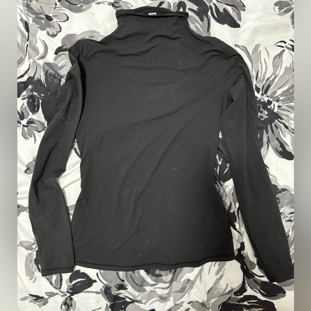 Skims fits everybody mock neck long sleeve t